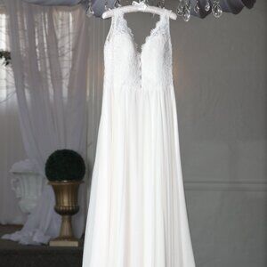 Bridal Gown/Wedding Dress